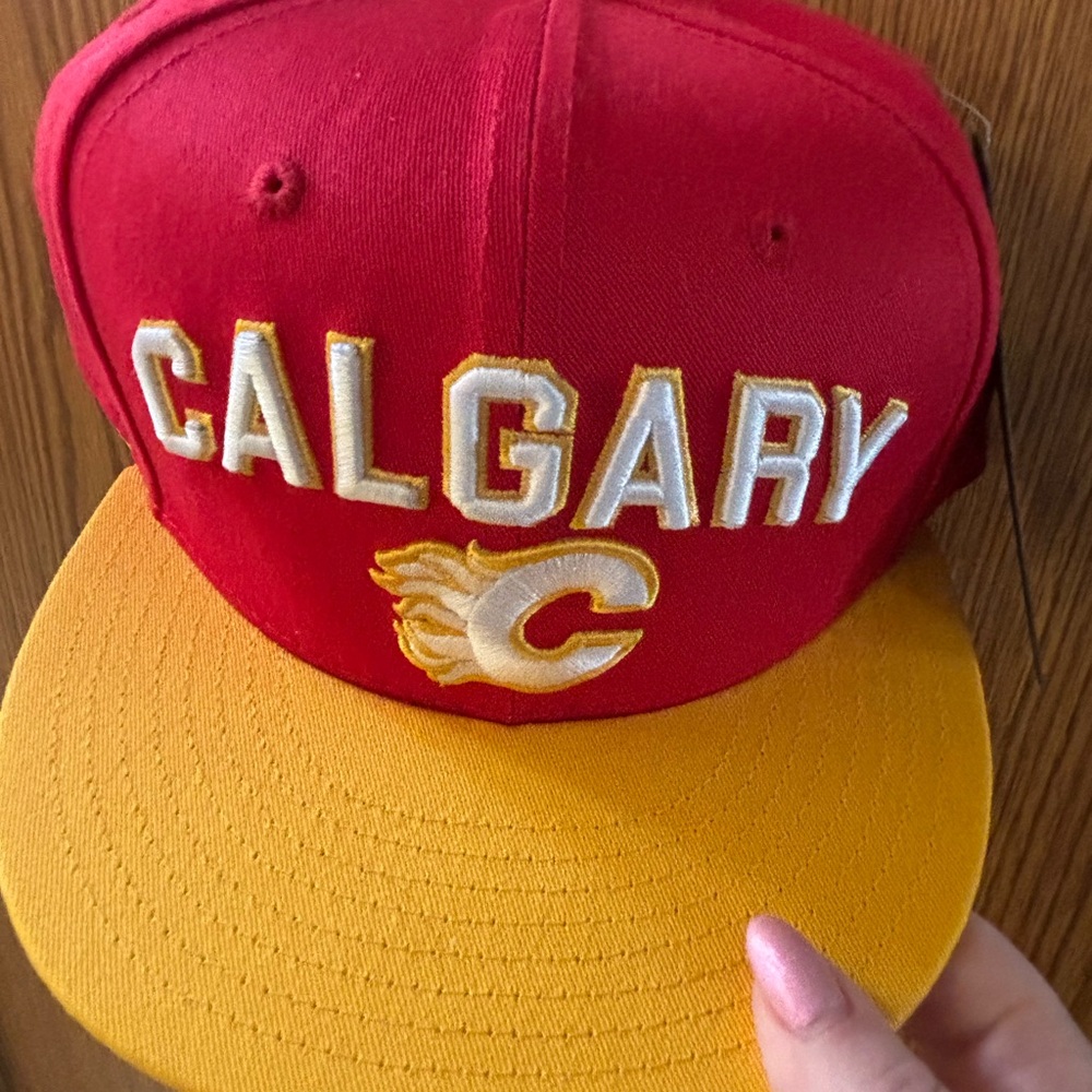 Calgary flames SnapBack - official